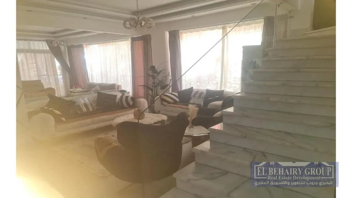-5 عقار رائع بمساحة مضبوطة
