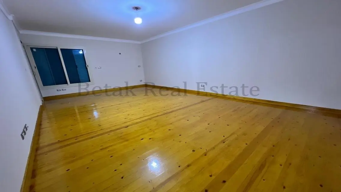 Luxury Apartment for Sale with Security and Balcony