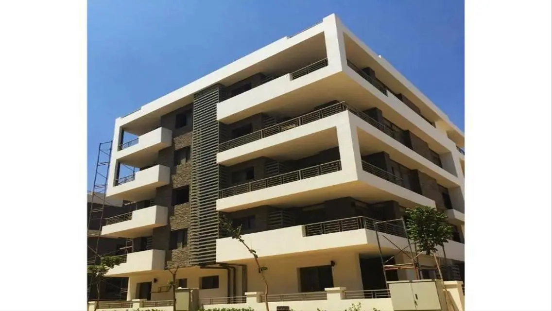 Luxurious Villas with Stunning Views in the Heart of the City