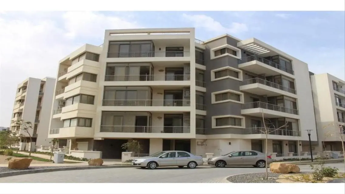 Luxurious Villas with Stunning Views in the Heart of the City