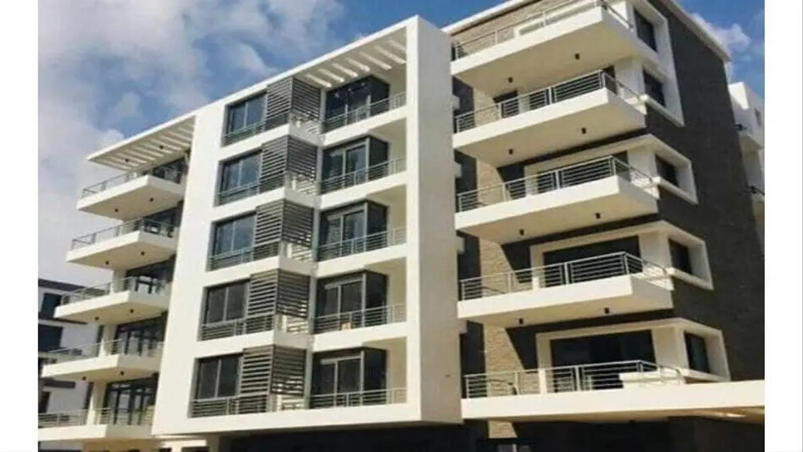 Luxurious Villas with Stunning Views in the Heart of the City