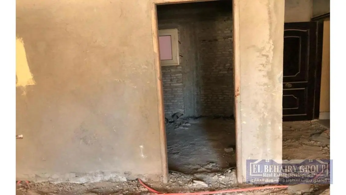 شقة فاخرة 3 غرف نوم مع شرفة للبيع
