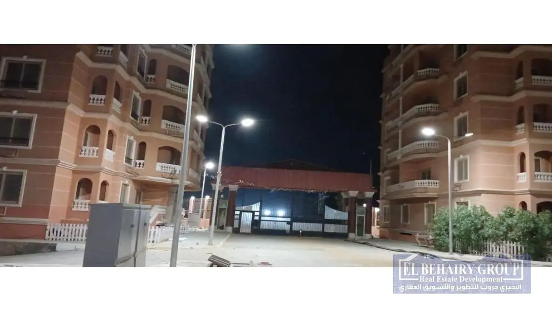 شقة واسعة للبيع في منطقة متميزة