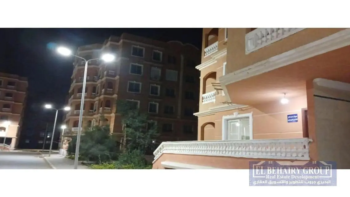 شقة واسعة للبيع في منطقة متميزة