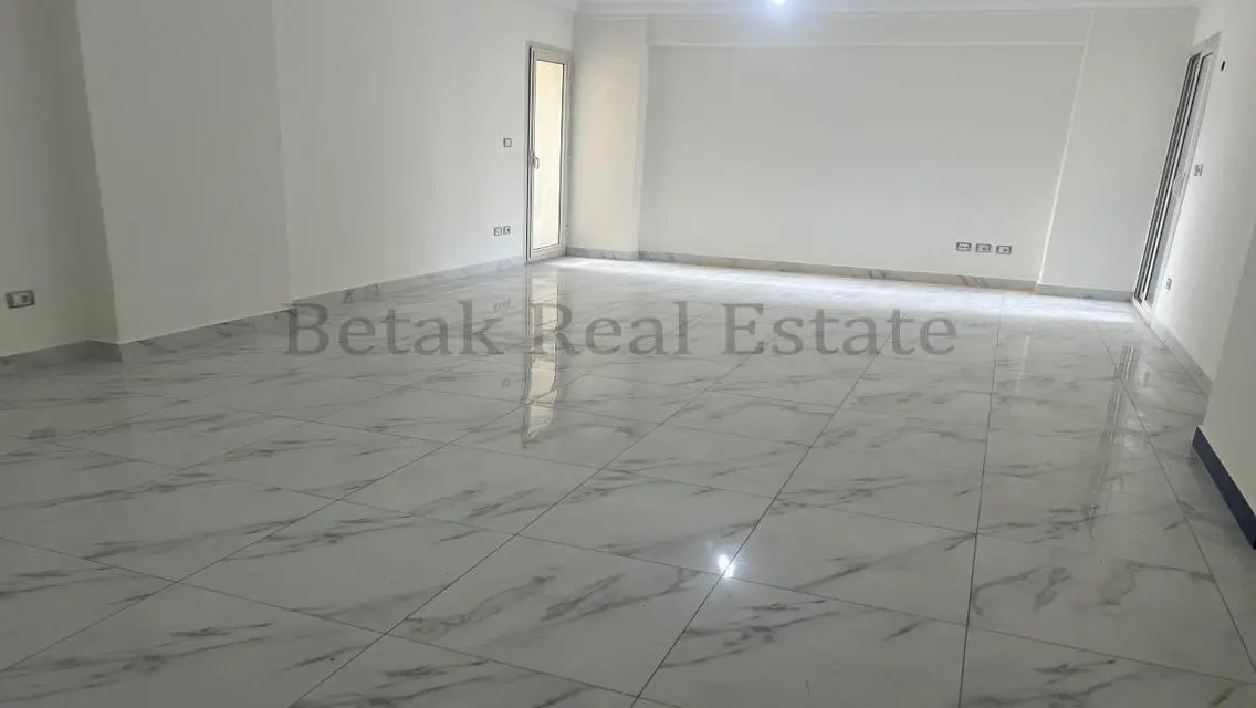 Luxury Apartment for Sale -180-