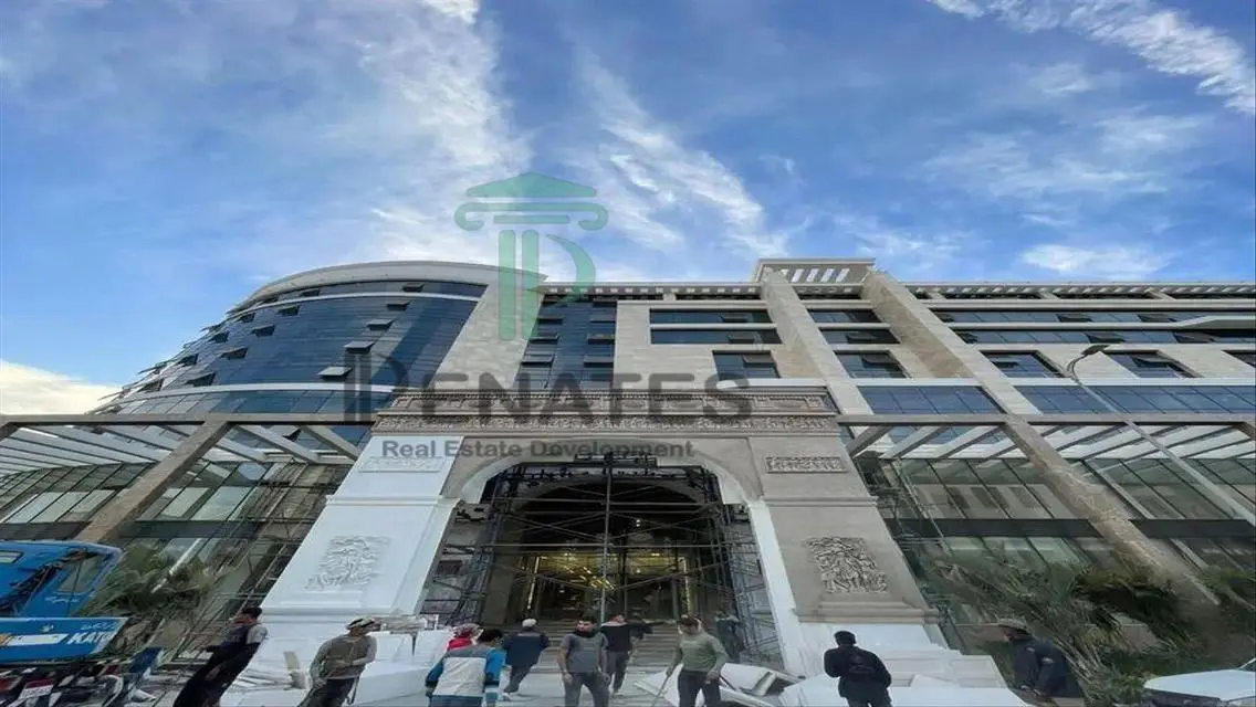 Exceptional Residential Building for Sale - R7-15-30-24