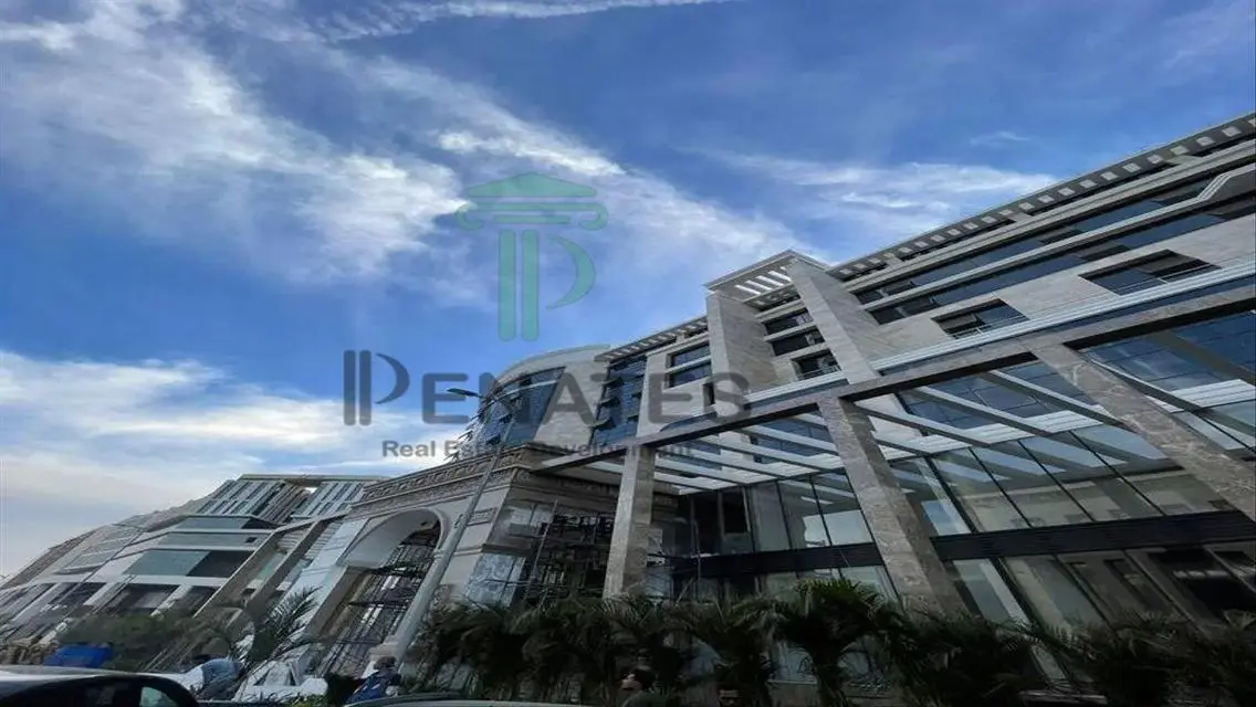 Exceptional Residential Building for Sale - R7-15-30-24