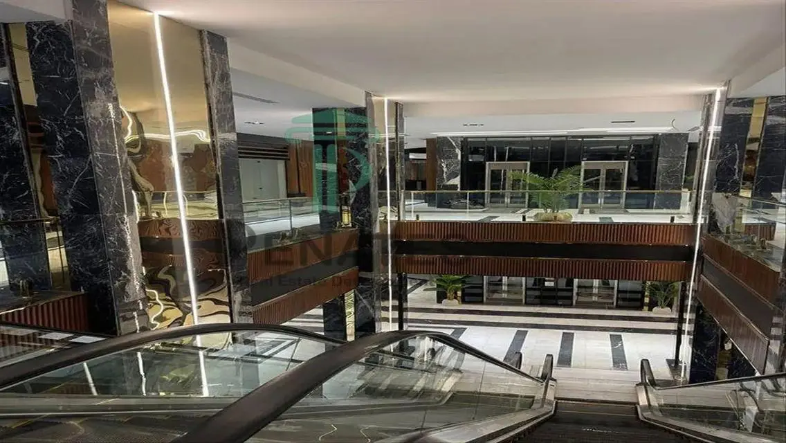 Exceptional Residential Building for Sale - R7-15-30-24