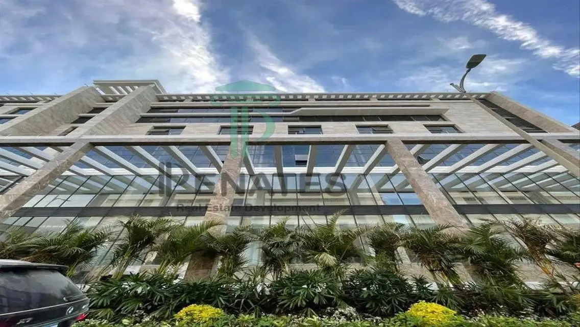 Exceptional Residential Building for Sale - R7-15-30-24