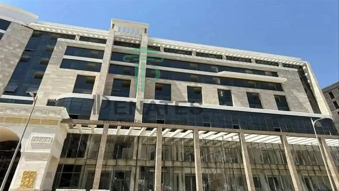 Exceptional Residential Building for Sale - R7-15-30-24