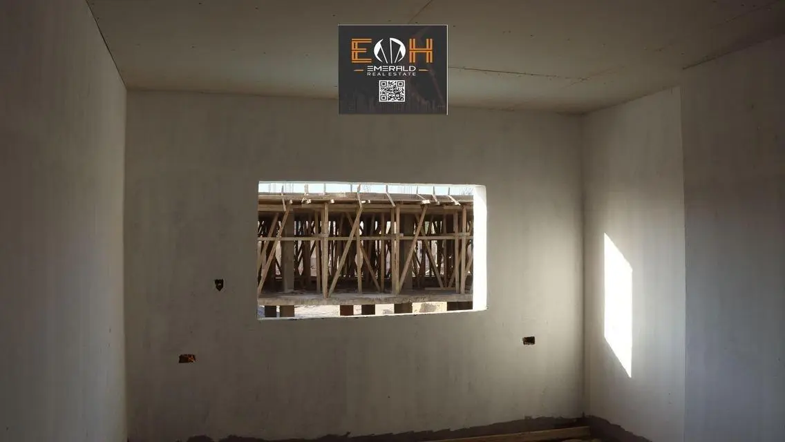شقة فاخرة مع شرفة وإطلالة جميلة