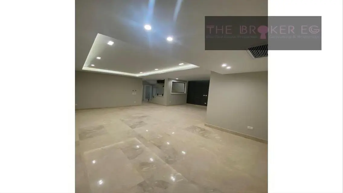 Luxury Apartment with 550 Sqm Space and Community Pool