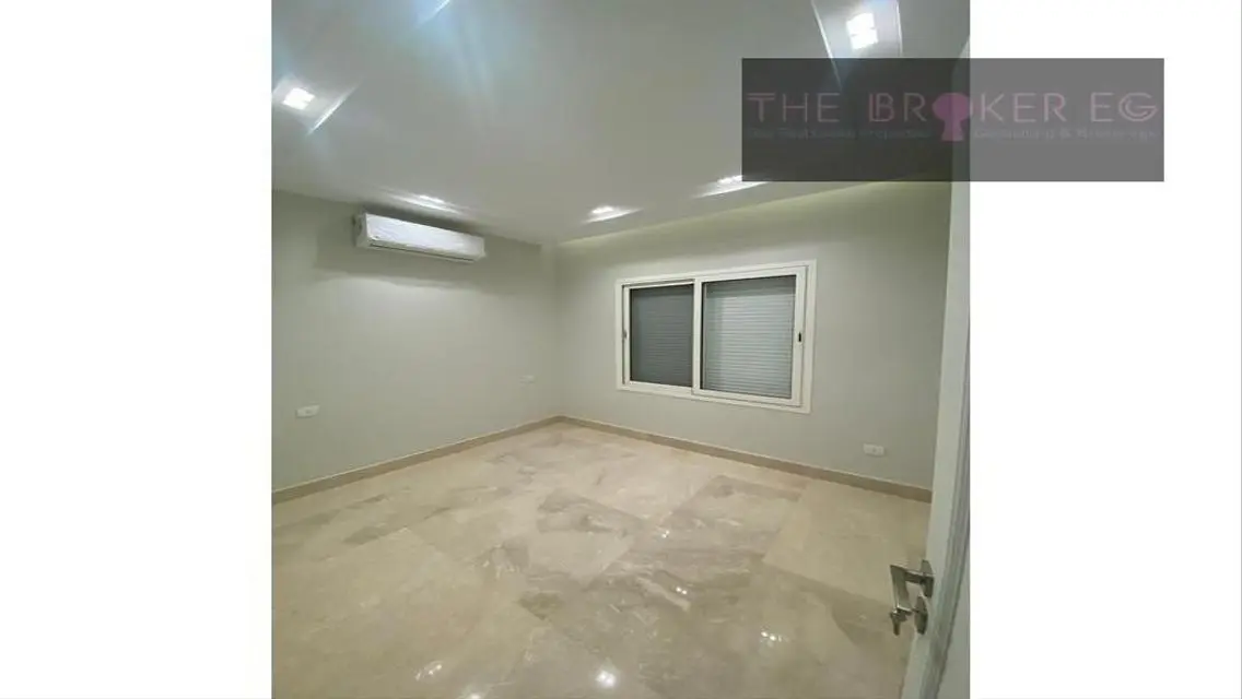 Luxury Apartment with 550 Sqm Space and Community Pool