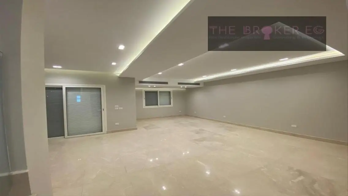 Luxury Apartment with 550 Sqm Space and Community Pool