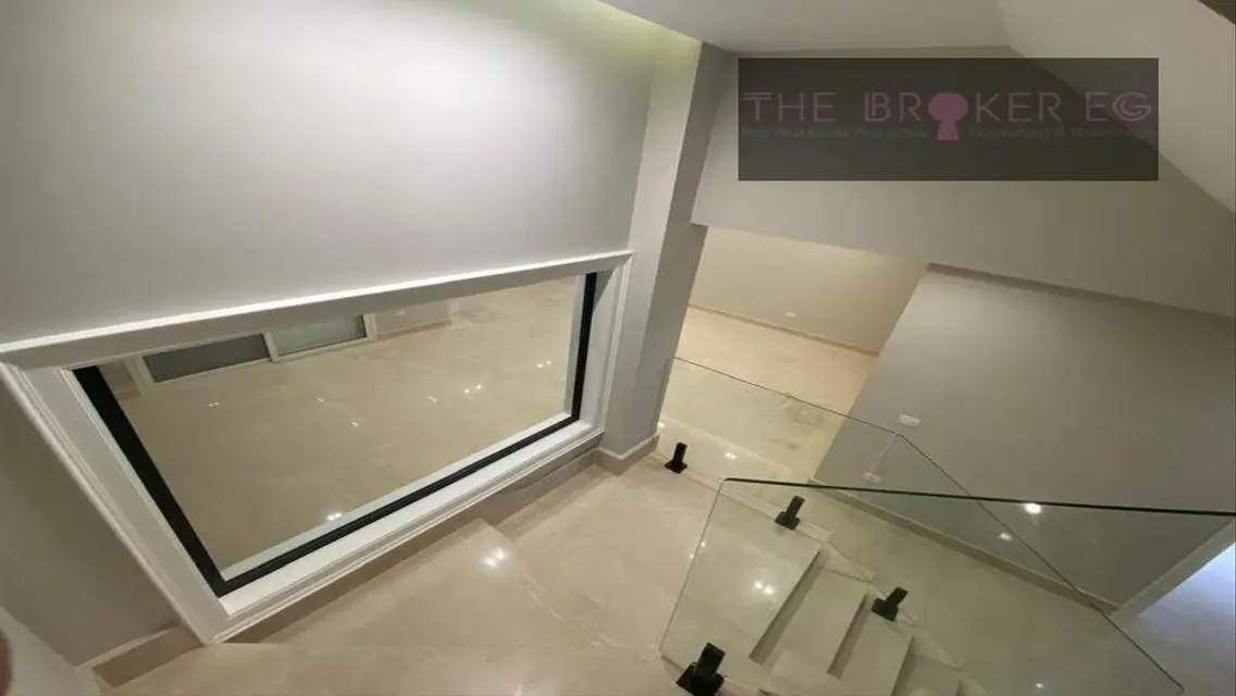 Luxury Apartment with 550 Sqm Space and Community Pool