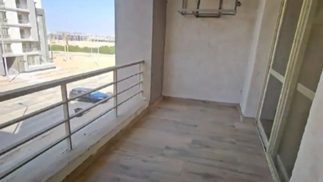 شقة رائعة للبيع في 13000 - زايد