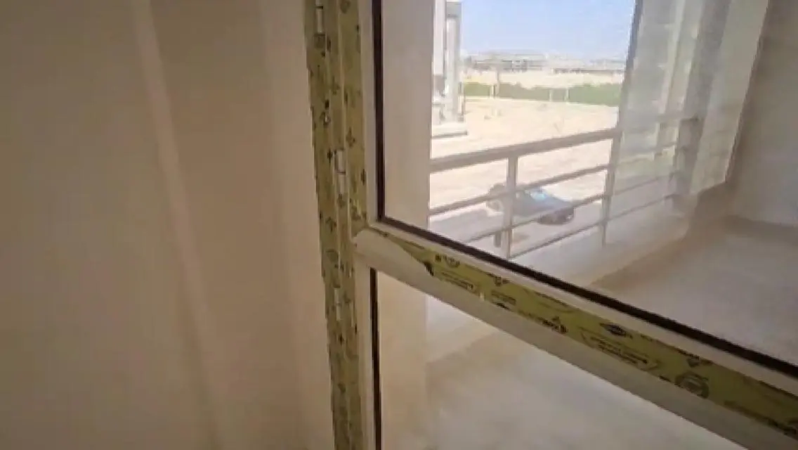 شقة رائعة للبيع في 13000 - زايد