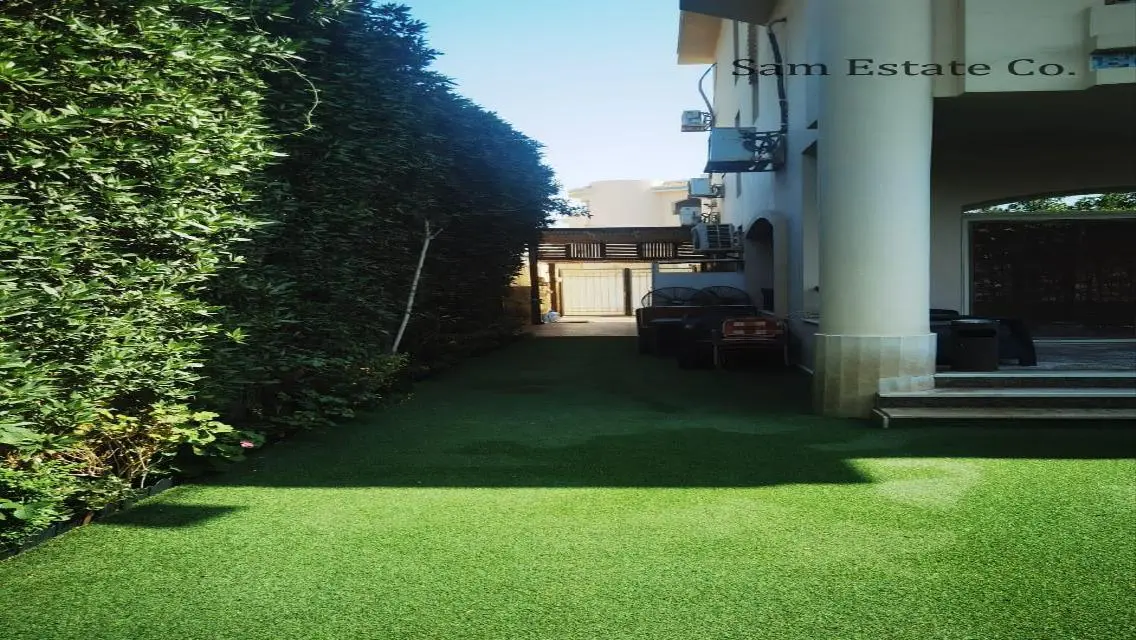 Luxury Villa with Private Pool and Lakeside Garden