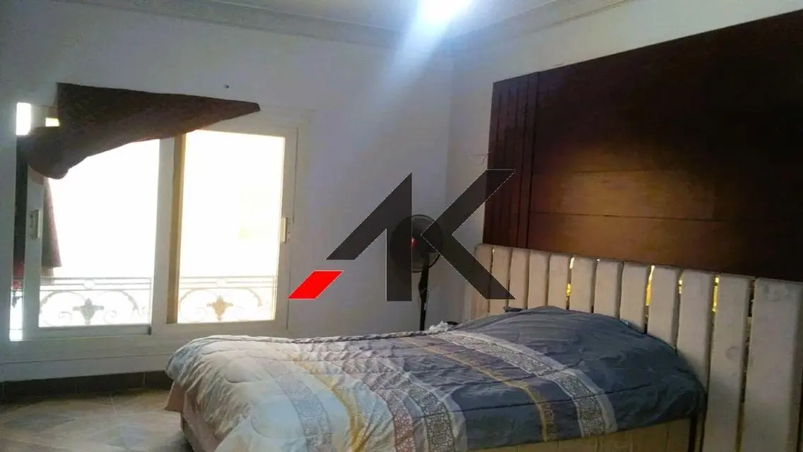 شقة فاخرة 4 غرف نوم مع حديقة خاصة وإطلالة مميزة للبيع