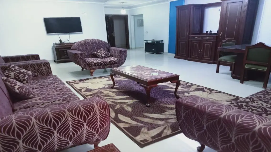 Stunning Green House for Rent in Ganna Ahmed