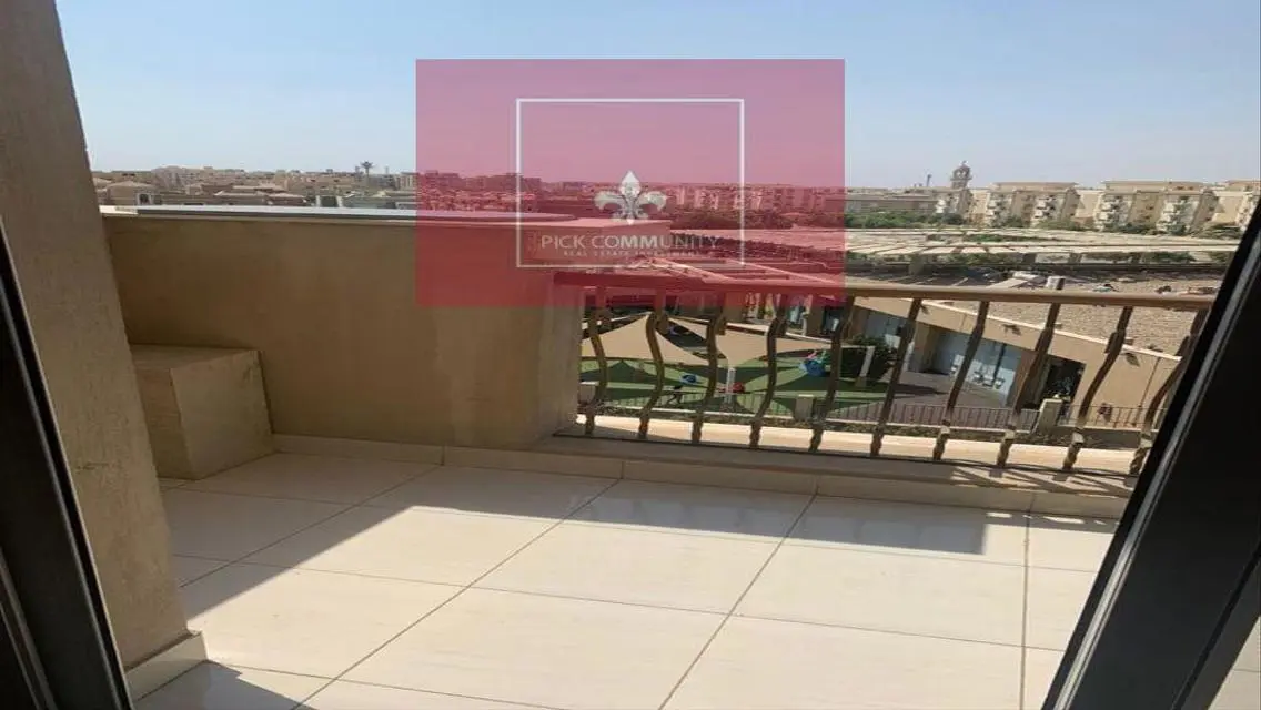 شقة فاخرة في مجتمع بلكومباوند 153