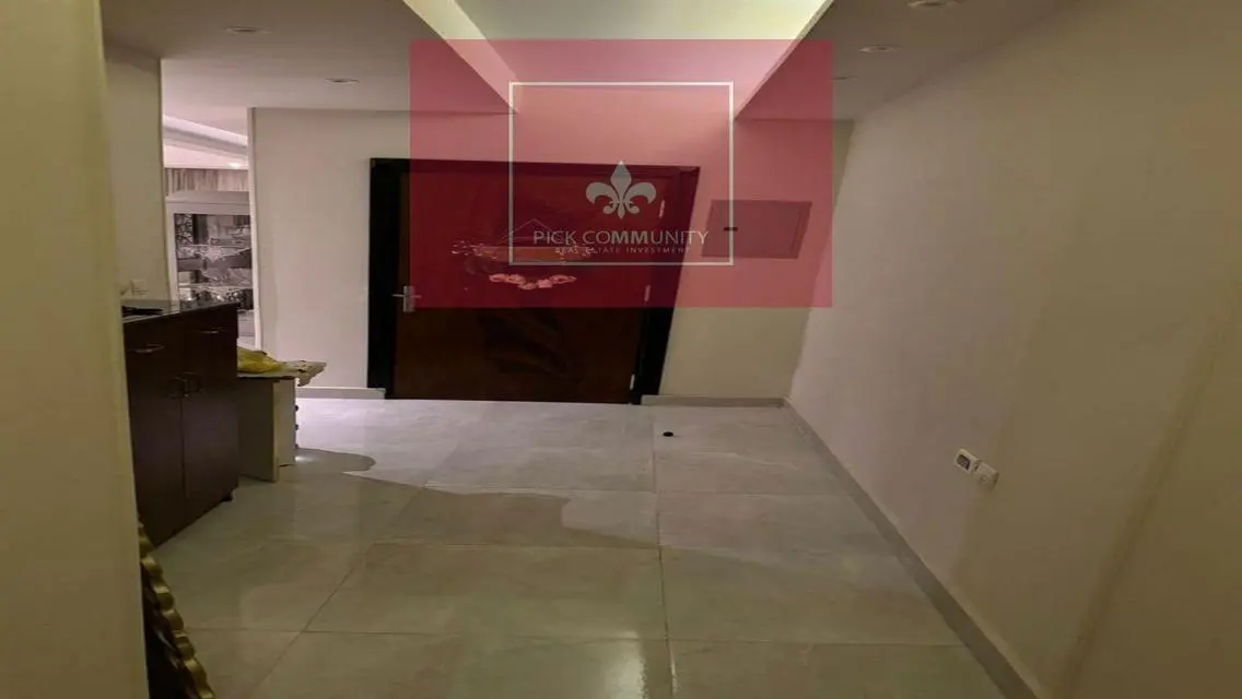 شقة فاخرة للبيع بمساحة واسعة