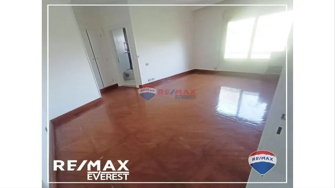 Luxury Villa for Sale with Swimming Pool and Private Garden