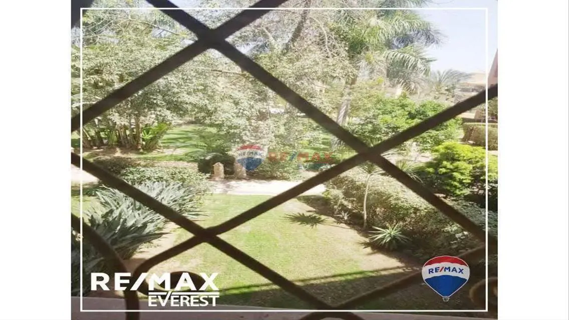 Luxury Villa for Sale with Swimming Pool and Private Garden