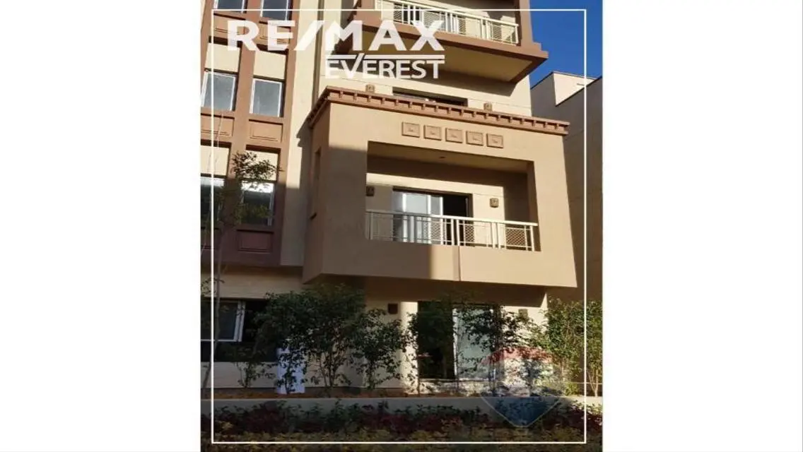 Luxury Villa with Spacious Area in the Heart of the City