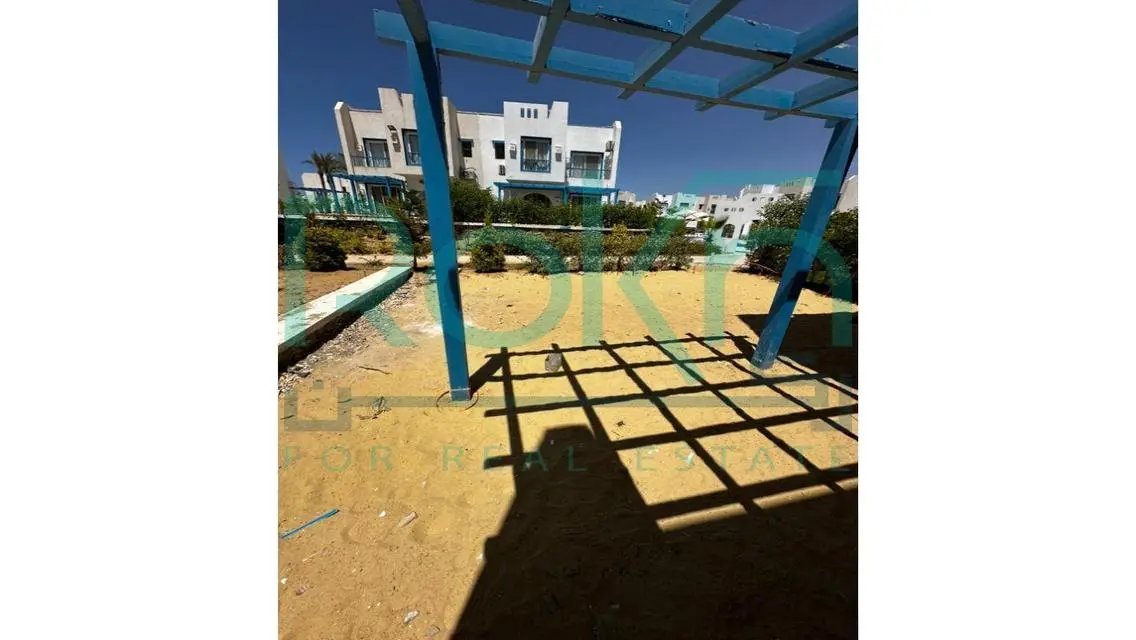 فيلا فاخرة بإطلالة على البحيرات مع مسبح خاص