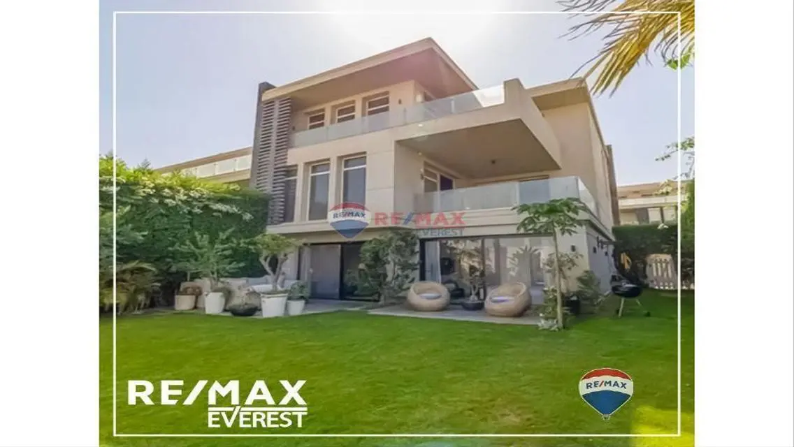 Luxurious Property with Study Room and Security – Premium Investment Opportunity