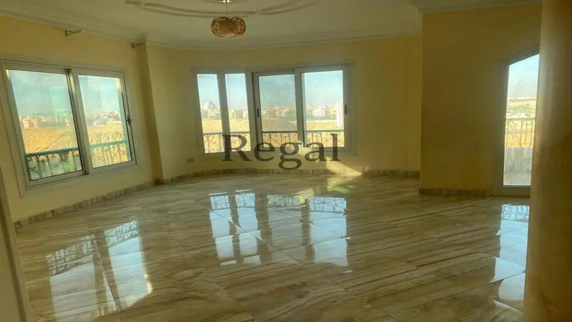 West Gate: Luxury Apartment with Modern Finishes