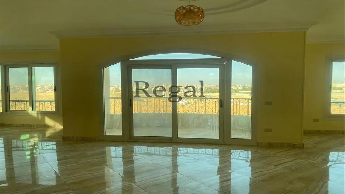 West Gate: Luxury Apartment with Modern Finishes