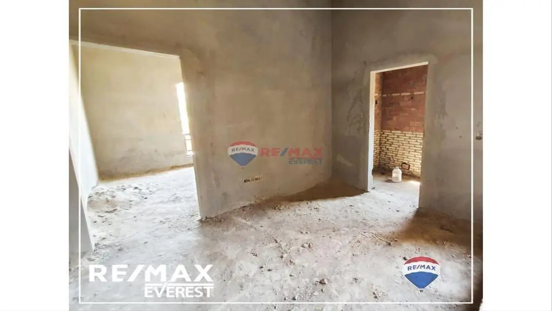 شقة فاخرة بمساحة 320 متر للبيع