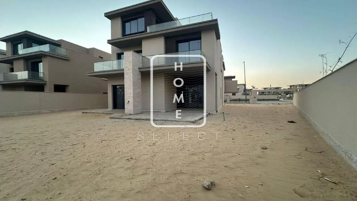 Luxury Villa for Sale with Spacious Layout