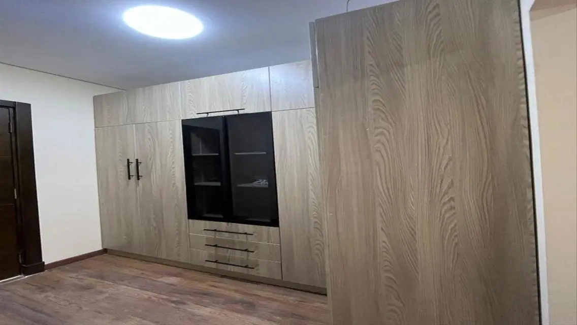 Stunning Apartment in 90-90 Compound