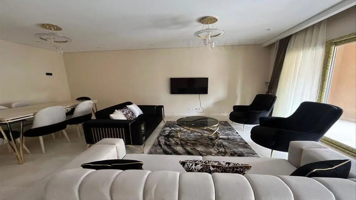 Stunning Apartment in 90-90 Compound