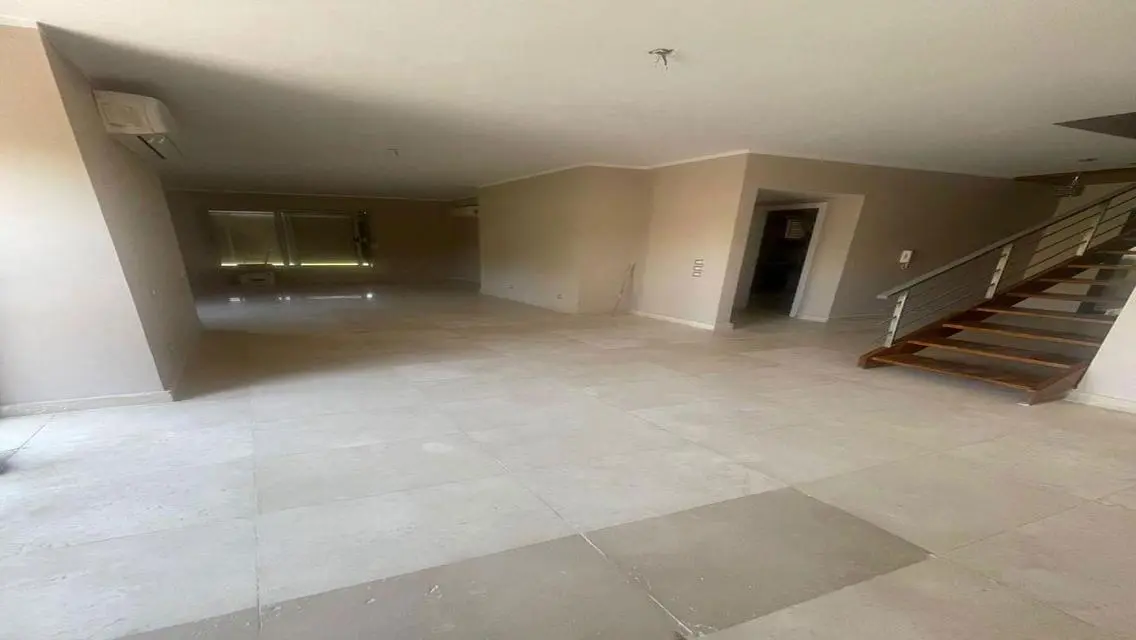 Luxury Apartment in Palm Parks