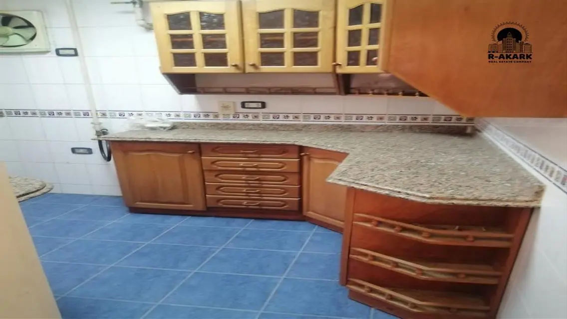 شقة فاخرة للإيجار في أكراك