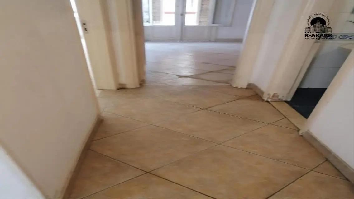 شقة فاخرة للإيجار في أكراك