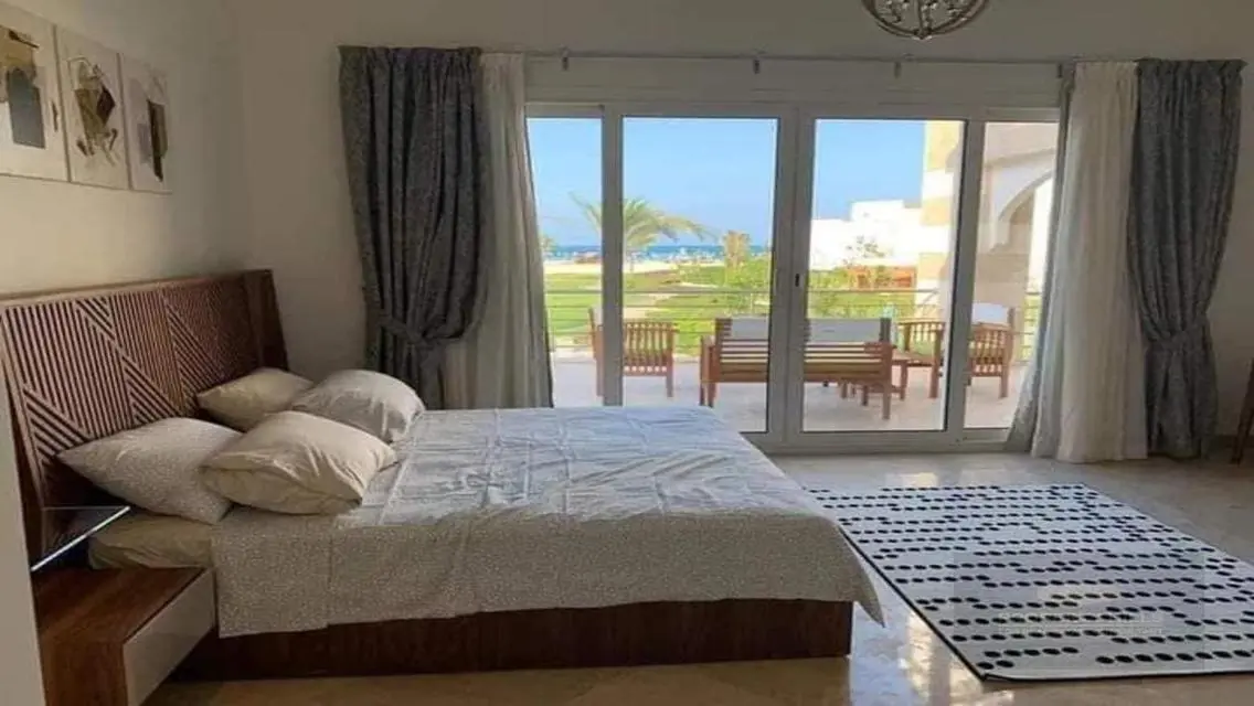 شقة فاخرة للبيع بمساحة واسعة