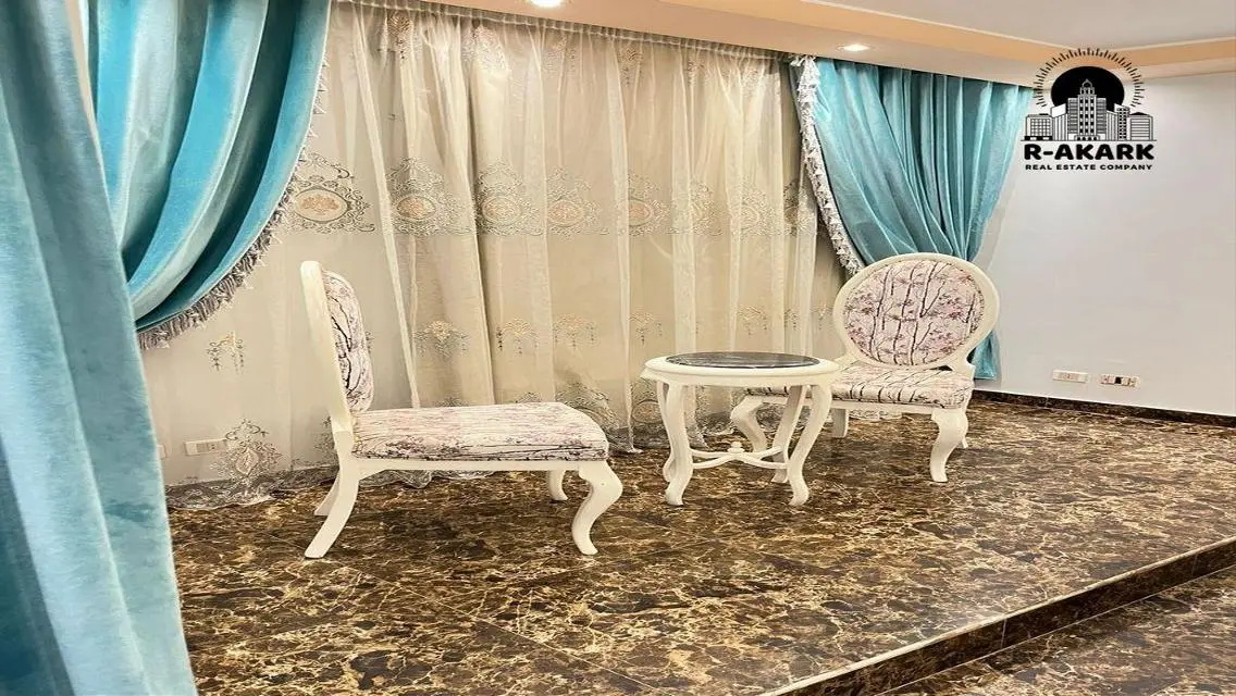 شقة فاخرة للبيع بمساحة 240 متر في أحسن المناطق