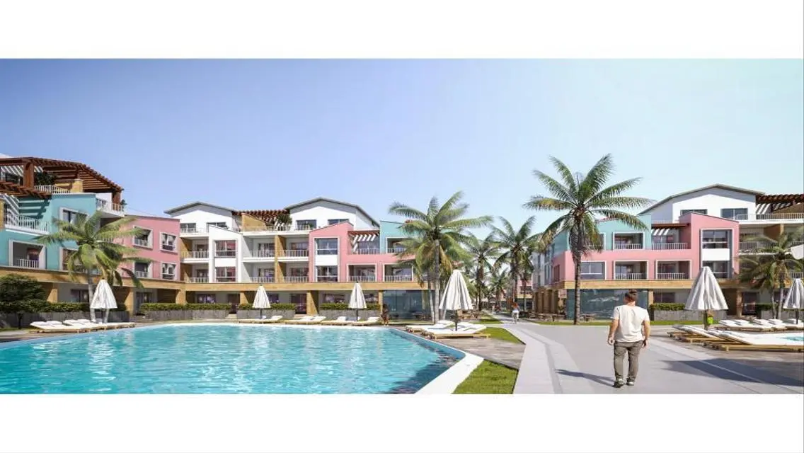 Luxury Apartment with Balcony and Shared Pool