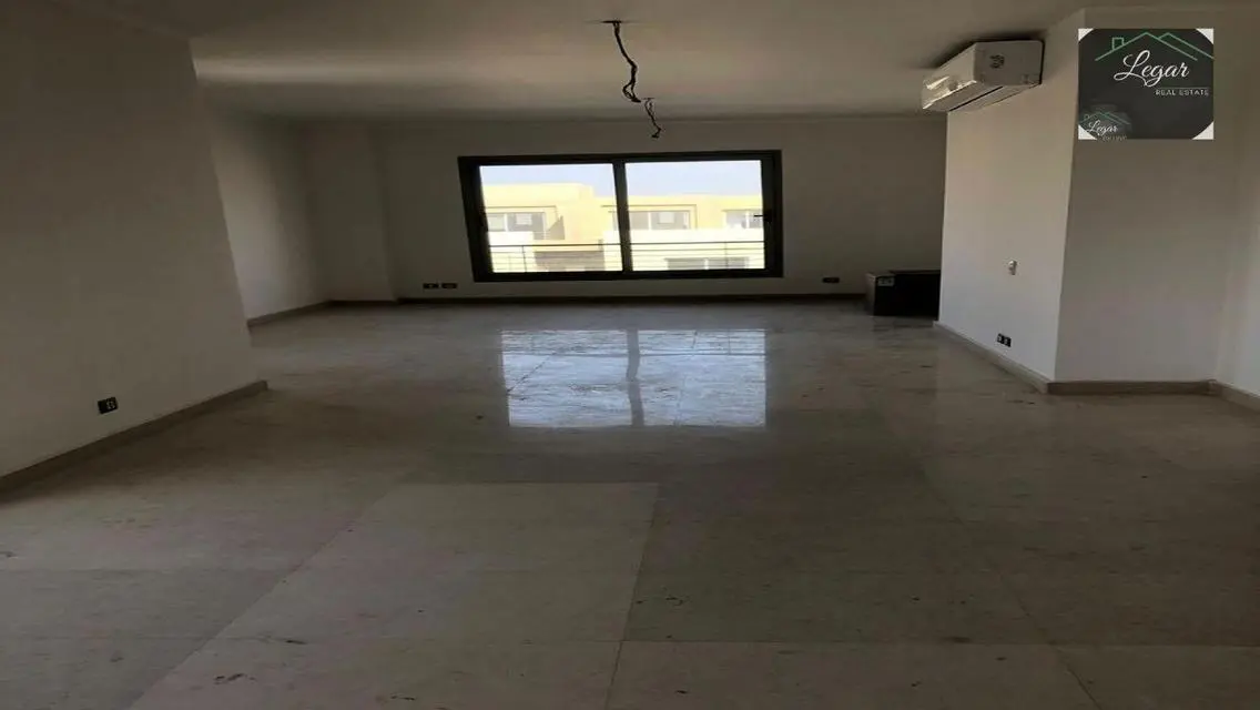 شقة فاخره في بالم بارك بمساحة 475 متر