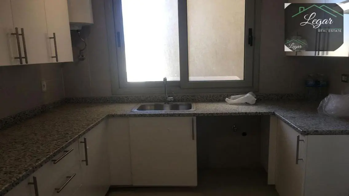 شقة فاخره في بالم بارك بمساحة 475 متر