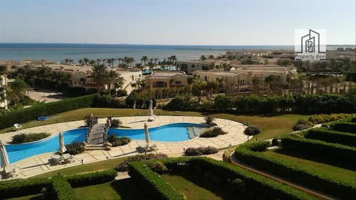 Experience Luxury Living with Our Waterfront Properties