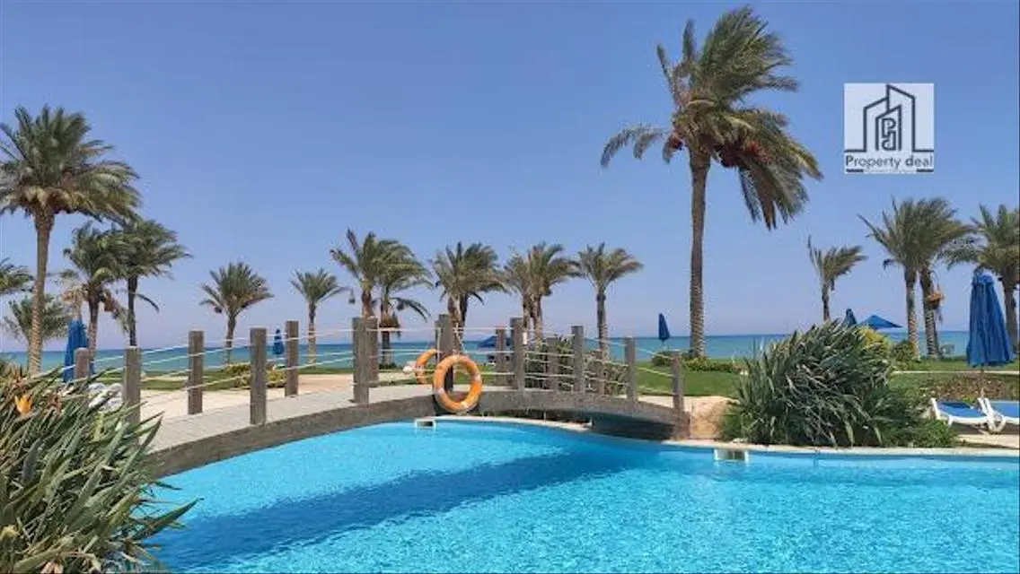 Experience Luxury Living with Our Waterfront Properties
