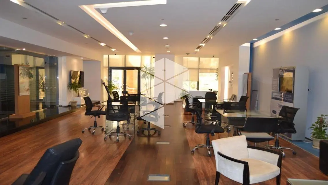Unique Investment Opportunity in a Modern Property