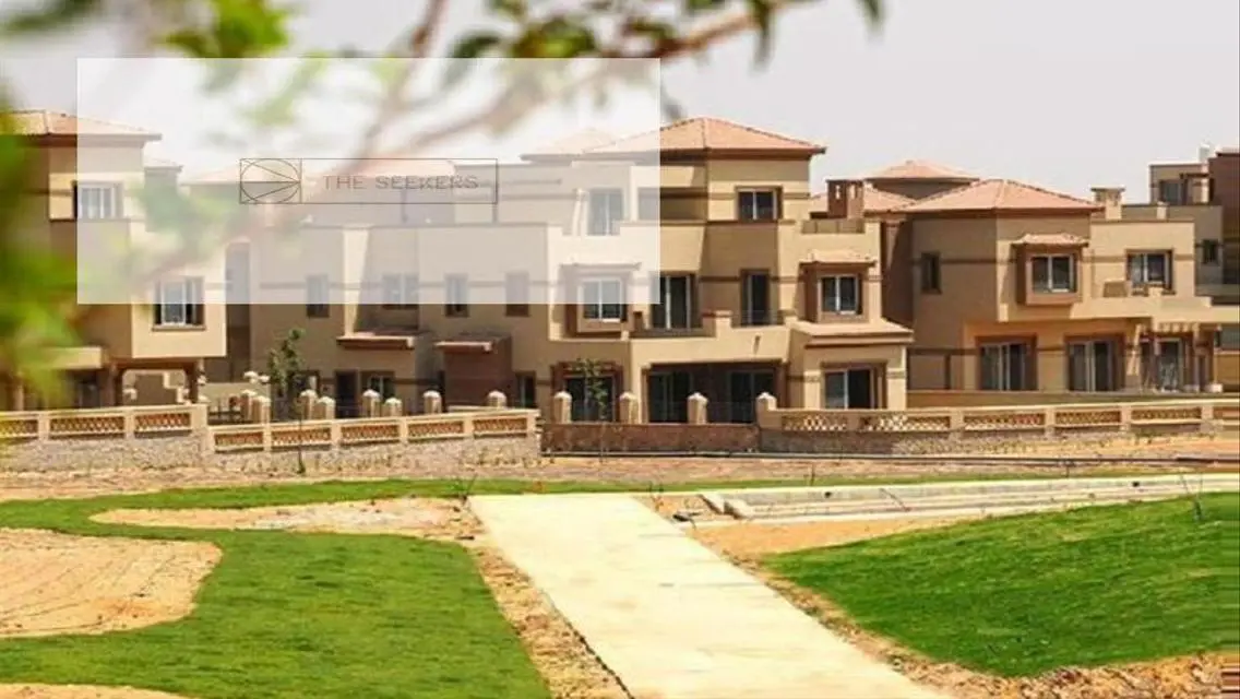 Luxury Home with Private Garden and Pool For Sale