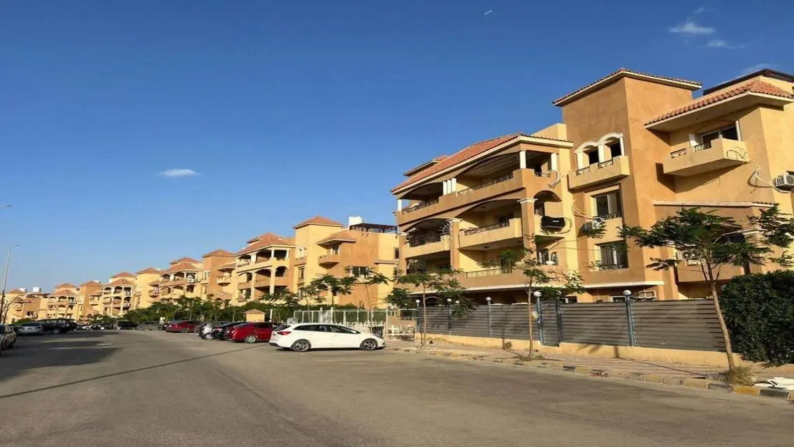 Exceptional 170m Apartment with Full Amenities